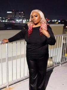 Patricia Williams Instagram - They talk, I glow. 🌸✨@_nycjayy is always with whatever. 💇🏽‍♀️😂🔥 

🎟️: mspatcomedy.com

SEE ME LIVE! 

San Antonio, TX - 12/12, 12/13
Newark, NJ - 12/19 (SOLD OUT 🚨🚨🚨) 
Hoover, AL - 12/31 (LOW TICKET ALERT!) 
Oklahoma City, OK - 1/2, 1/3
Brea, CA - 1/8
San Jose, CA - 1/9, 1/10
Madison, WI - 1/16, 1/17
San Diego, CA - 1/23, 1/24
Durham, NC - 1/30
Charleston, SC - 1/31
Appleton, WI - 2/6, 2/7
Baltimore, MD - 2/13, 2/14
Spokane, WA - 2/27, 2/28
Louisville, KY - 3/20, 3/21
Tulsa, OK - 3/27, 3/28
Portland, OR - 4/17, 4/18
Tampa, FL - 4/24, 4/25
Buffalo, NY - 5/8, 5/9
Huntsville, AL - 5/15, 5/16
Liberty Township (Cincinnati), OH - 6/12, 6/13 (NOW ON SALE 🚨)
Albany, NY - 6/19, 6/20 (NOW ON SALE 🚨)
Nashville, TN - 6/26, 6/27
Schaumburg, IL - 7/10, 7/11
Richmond, VA - 7/17, 7/18 (NOW ON SALE 🚨) 
Syracuse, NY - 7/24, 7/25
Omaha, NE - 7/31, 8/1 (NOW ON SALE 🚨) 

💇🏽‍♀️: @_nycjayy 
💄: @makeupsurgeon 
📸: @fifwilson