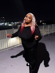 Patricia Williams Instagram - They talk, I glow. 🌸✨@_nycjayy is always with whatever. 💇🏽‍♀️😂🔥 

🎟️: mspatcomedy.com

SEE ME LIVE! 

San Antonio, TX - 12/12, 12/13
Newark, NJ - 12/19 (SOLD OUT 🚨🚨🚨) 
Hoover, AL - 12/31 (LOW TICKET ALERT!) 
Oklahoma City, OK - 1/2, 1/3
Brea, CA - 1/8
San Jose, CA - 1/9, 1/10
Madison, WI - 1/16, 1/17
San Diego, CA - 1/23, 1/24
Durham, NC - 1/30
Charleston, SC - 1/31
Appleton, WI - 2/6, 2/7
Baltimore, MD - 2/13, 2/14
Spokane, WA - 2/27, 2/28
Louisville, KY - 3/20, 3/21
Tulsa, OK - 3/27, 3/28
Portland, OR - 4/17, 4/18
Tampa, FL - 4/24, 4/25
Buffalo, NY - 5/8, 5/9
Huntsville, AL - 5/15, 5/16
Liberty Township (Cincinnati), OH - 6/12, 6/13 (NOW ON SALE 🚨)
Albany, NY - 6/19, 6/20 (NOW ON SALE 🚨)
Nashville, TN - 6/26, 6/27
Schaumburg, IL - 7/10, 7/11
Richmond, VA - 7/17, 7/18 (NOW ON SALE 🚨) 
Syracuse, NY - 7/24, 7/25
Omaha, NE - 7/31, 8/1 (NOW ON SALE 🚨) 

💇🏽‍♀️: @_nycjayy 
💄: @makeupsurgeon 
📸: @fifwilson