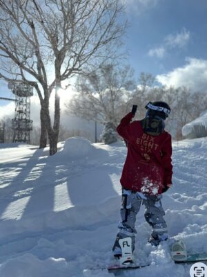 Patty Wu Instagram - 🏂🏂 𝟮𝟱-𝟮𝟲 𝘀𝗲𝗮𝘀𝗼𝗻
𝗪𝗲 𝗮𝗿𝗲 𝗿𝗲𝗮𝗱𝘆 ♡ —————————————————— ♥

今年的雪衣已經準備完成꒰ᐡ｡. .̫ .｡ᐡ꒱
好想趕快出發

@akira_kuwa 桑原先生

雪衣在哪買 ➜ @allride.tw

#吳怡霈 #wuipei29 #パティ
#滑雪 #滑雪人生 #滑雪穿搭
#snowboarding #snowboardlife