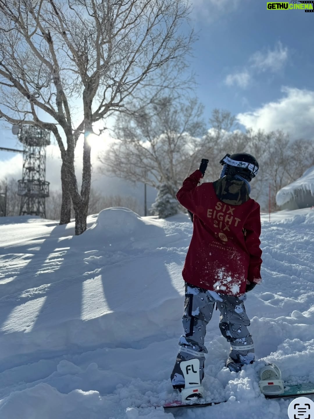 Patty Wu - 1.6K Likes - 🏂🏂 𝟮𝟱-𝟮𝟲 𝘀𝗲𝗮𝘀𝗼𝗻
𝗪𝗲 𝗮𝗿𝗲 𝗿𝗲𝗮𝗱𝘆 ♡ —————————————————— ♥

今年的雪衣已經準備完成꒰ᐡ｡. .̫ .｡ᐡ꒱
好想趕快出發

@akira_kuwa 桑原先生

雪衣在哪買 ➜ @allride.tw

#吳怡霈 #wuipei29 #パティ
#滑雪 #滑雪人生 #滑雪穿搭
#snowboarding #snowboardlife