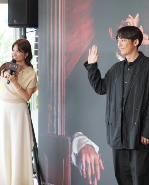 Patty Wu Instagram - ✨✨ #高橋一生 ✨✨
#岸邊露伴一動也不動懺悔室 
身為高橋一生的生粉
能夠主持這場記者會 心滿意足
是一種溫柔被包圍
男神暢談許多拍攝幕後花絮

這是一部談幸福與絕望的故事
8/15全台上映

#岸辺露伴は動かない懺悔室 #ヘブンスドア 
#記者會主持 #日星來台 #原創娛樂
#吳怡霈 #wuipei29 #パティ

Outfits @ifn_official