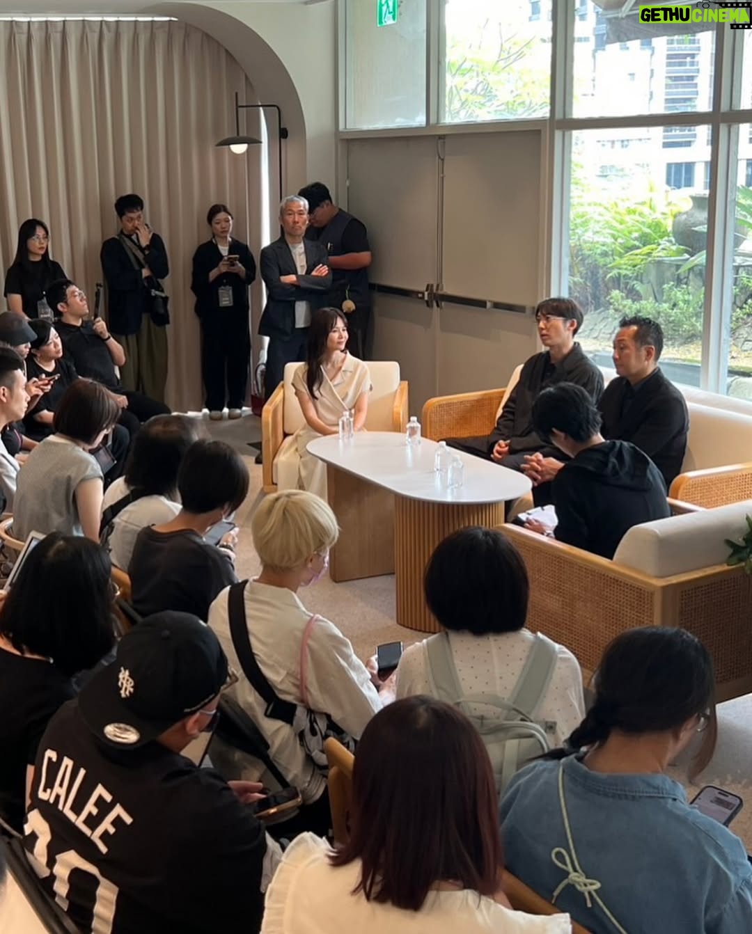 Patty Wu - 2.5K Likes - ✨✨ #高橋一生 ✨✨
#岸邊露伴一動也不動懺悔室 
身為高橋一生的生粉
能夠主持這場記者會 心滿意足
是一種溫柔被包圍
男神暢談許多拍攝幕後花絮

這是一部談幸福與絕望的故事
8/15全台上映

#岸辺露伴は動かない懺悔室 #ヘブンスドア 
#記者會主持 #日星來台 #原創娛樂
#吳怡霈 #wuipei29 #パティ

Outfits @ifn_official