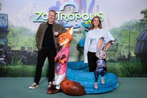 Paula Ribó Instagram - Zootrópolis 2 se estrena el 28 de Noviembre en cineeeees!!! Tengo el honor de volver a ser la agente Hops, la mejor policía, la más entregada, carismática, graciosa y generosa de la conejitas🐰🐰🐰🐰🐰No os la perdáis