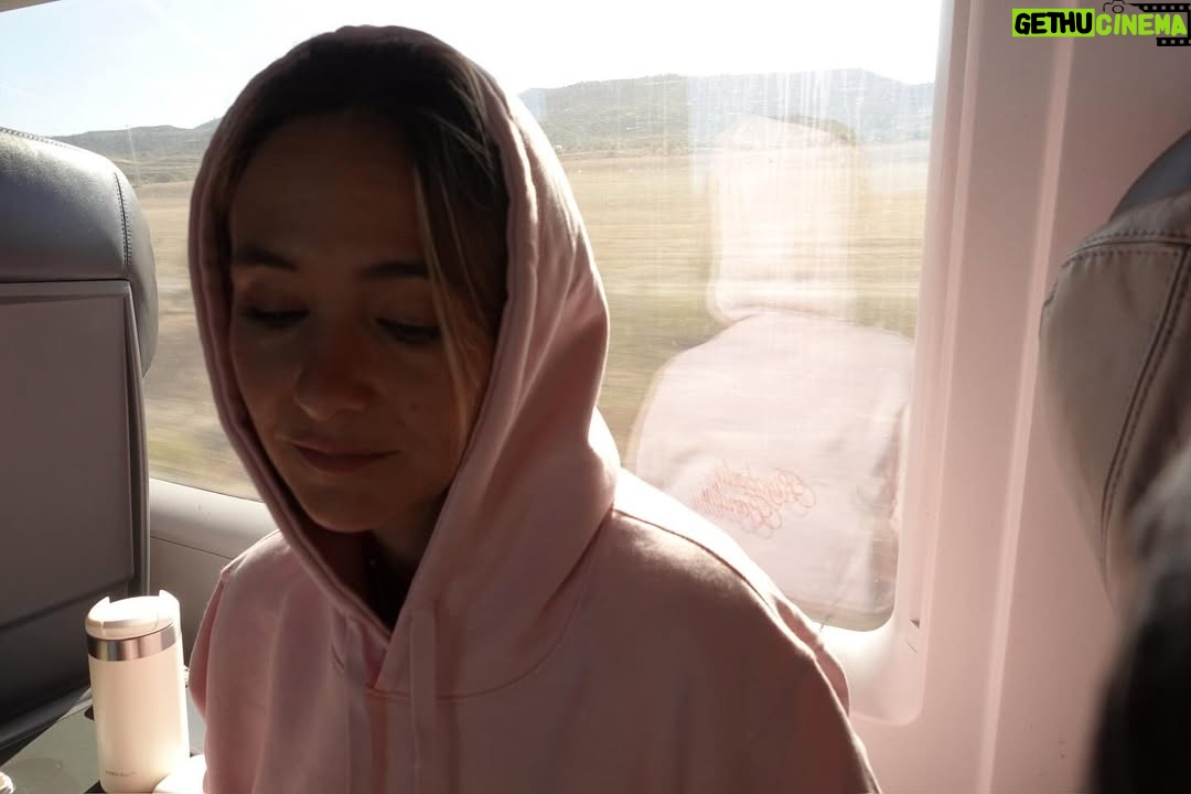 Paula Ribó - 9.1K Likes - Tu presentadora de los Goya de confianza con nuevo merchandising ya disponible en www.rigobertabandini.es