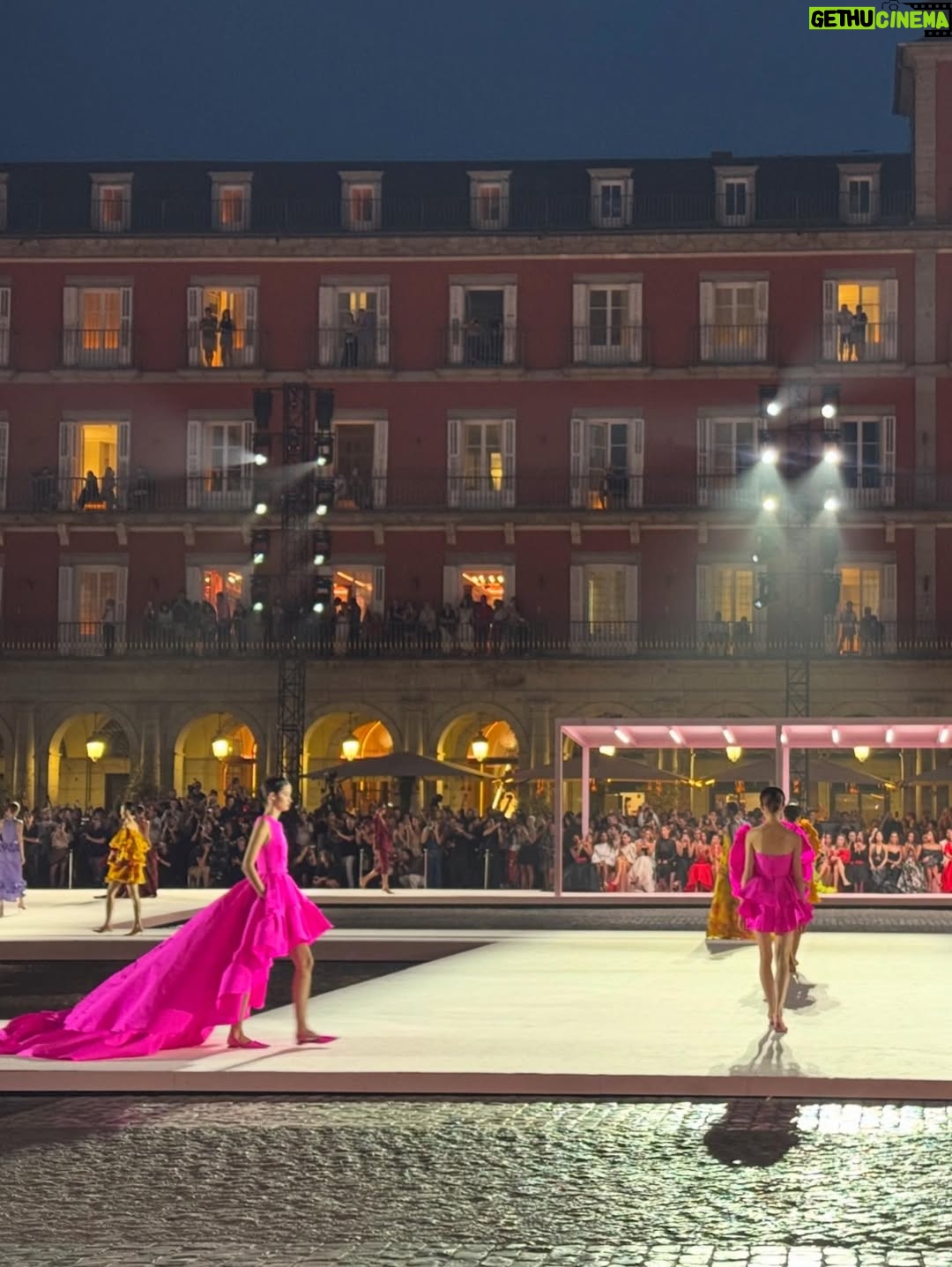 Paula Ribó - 15.7K Likes - Gracias @carolinaherrera por estas dos noches mágicas en Madrid 💋💋💋💋💋🤍🤍🤍🤍🤍🤍🤍