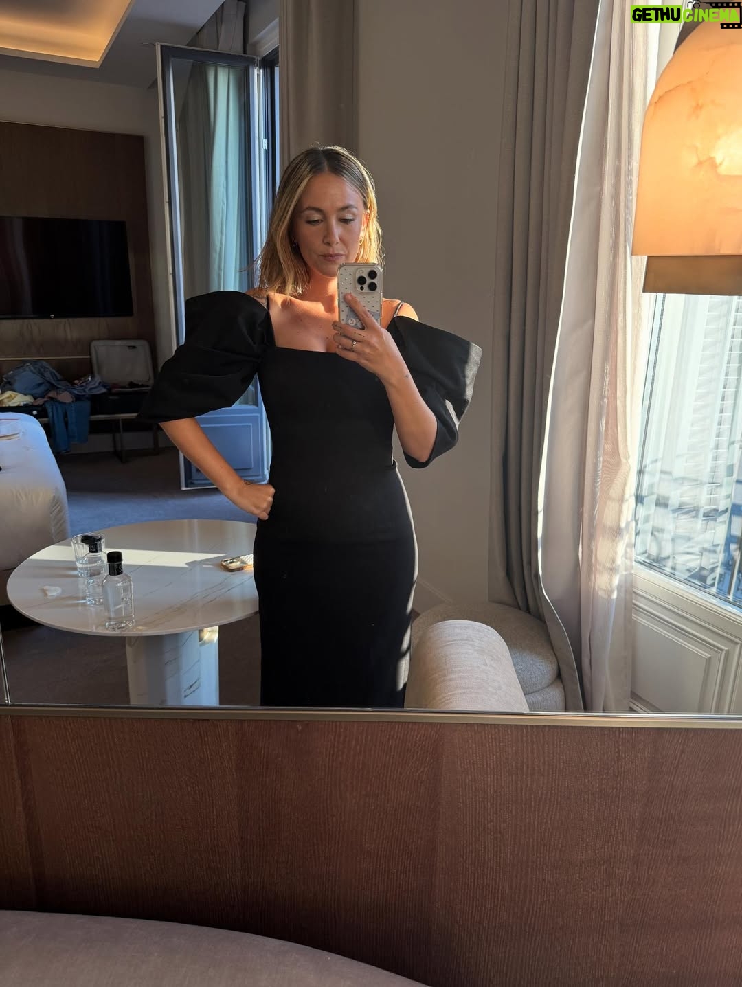 Paula Ribó - 15.7K Likes - Gracias @carolinaherrera por estas dos noches mágicas en Madrid 💋💋💋💋💋🤍🤍🤍🤍🤍🤍🤍