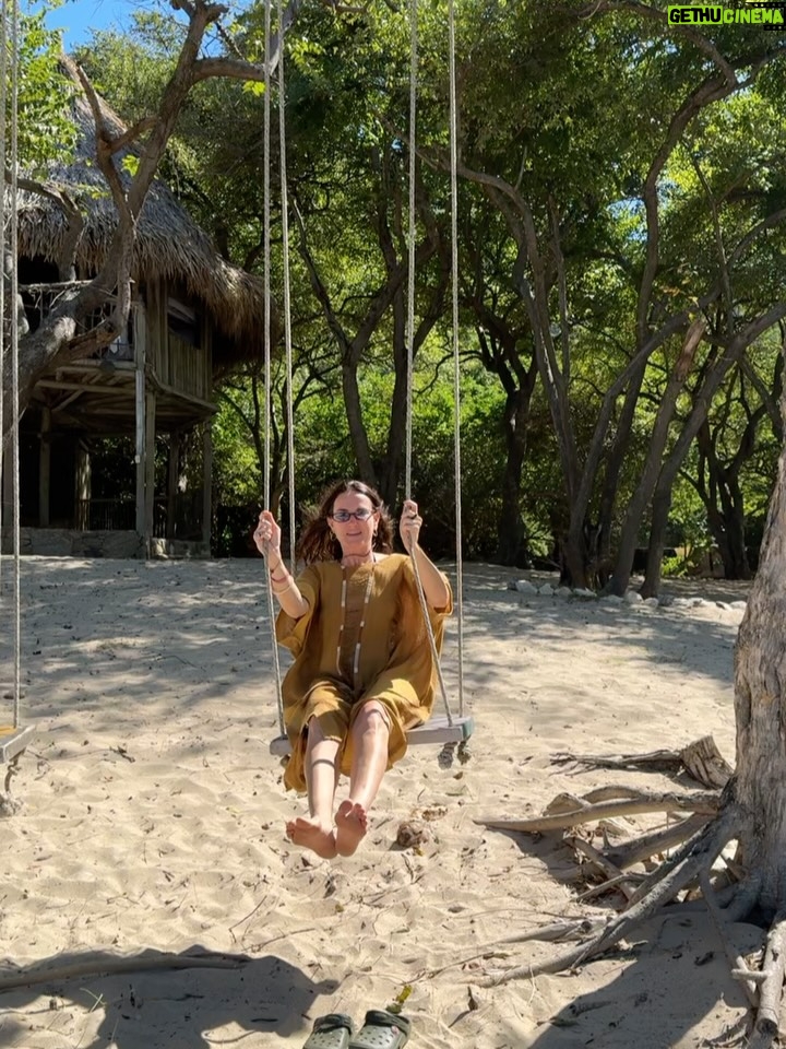 Paulina Dávila - 3.3K Likes - La felicidad es celebrar la vida en el paraíso y con gente bonita ! Gracias por este paseo tan delicioso… 
WACHAKYTA MÁGICA 💚
