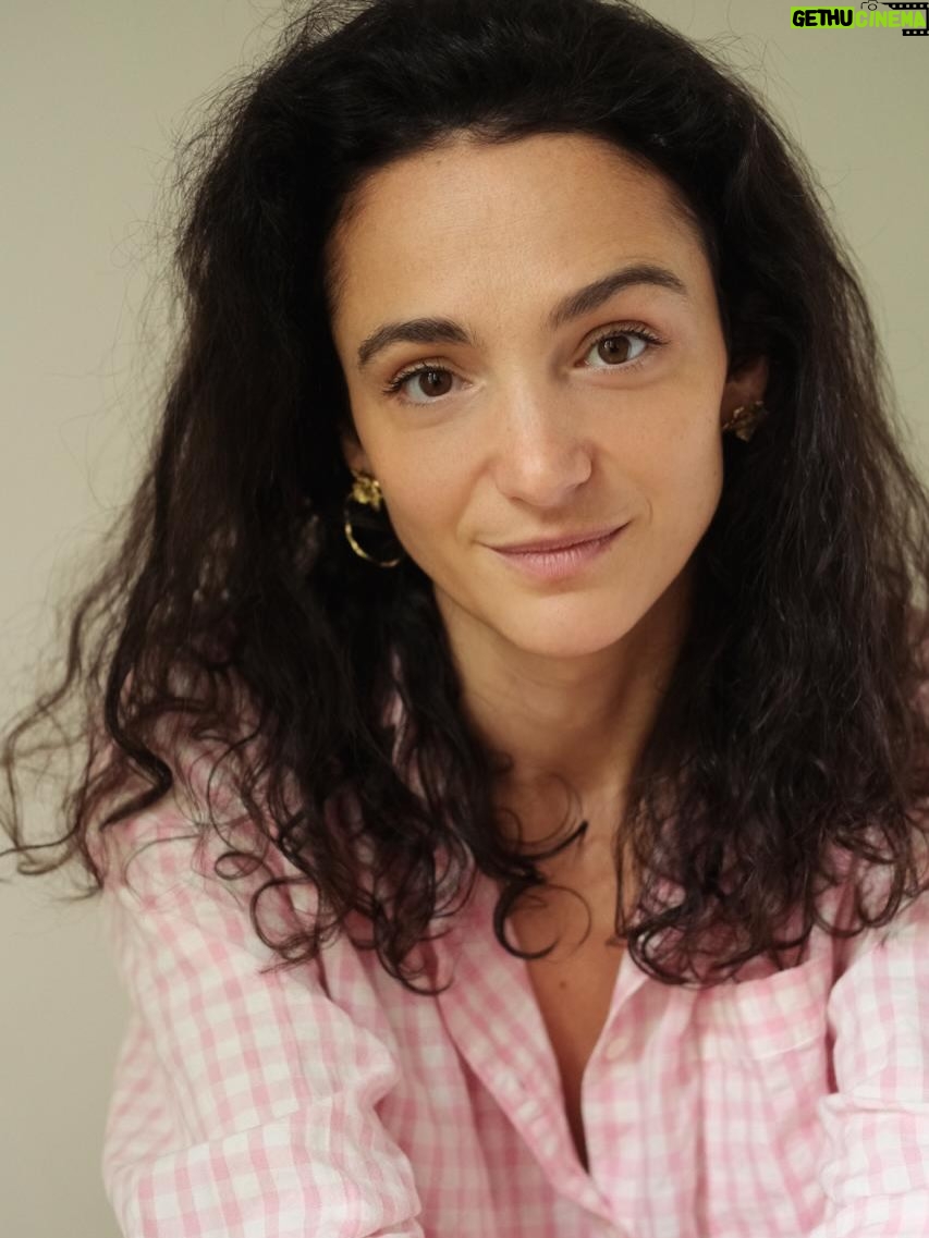 Pauline Bression - 6.1K Likes - Et bim lundi matin, et bim photos de moi même ! 

Avec la superbe @lisa_lesourd_ 📸 ! et la grande complicité de mes @juliettedelacroix_ @aida.asgharzadeh @noemiecaillault @raphaelevolkoff 🙏