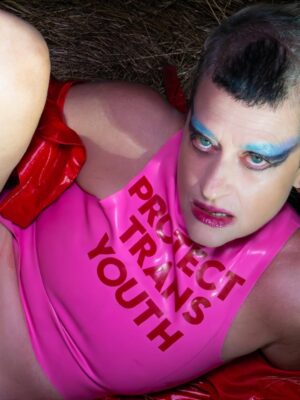 Peaches Instagram - Duck the mace BITCHES!!!! Don’t get caught in the headlight!

@onlyfire x PEACHES!!!! FUCK YOUR FACE - REMIX OUT NOW