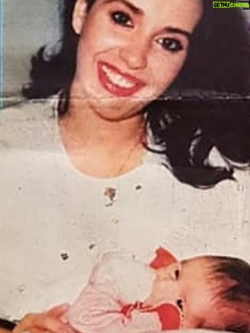 Perihan Savaş - 27.6K Likes - güzel merhametli ,düşünceli ,dürüst ve çok iyi bir anne oldun.Kızçem benim koruyucu meleğim hep şükrediyorum hep dualarımdasın yeni yaşında o güzel kalbinden ne geçiyorsa sana gelsin seni çooooook seviyorum Allah seni aileni korusun iyiki doğdun canımın içi🙏🙏🥹🤍🤍🤍🥰🎂