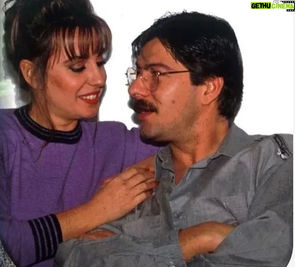 Perihan Savaş - 65.7K Likes - Seninle başlayan herşey kalbimin en güzel köşesine yazıldı.Benim hikayem sensin her gülüşümde her hüznümde sen varsın bitanem🙏😢