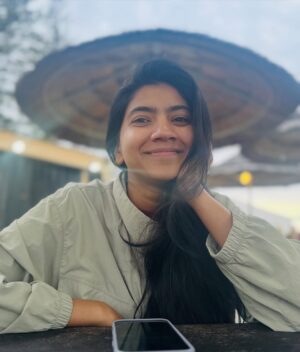 Pooja Kannan Instagram - Dear Spring >>>>>>❤️