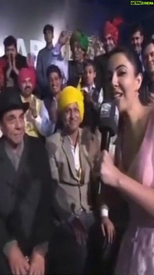 Poppy Jabbal - 1.2K Likes - Golden words " Be a great human " 

 Dharamji ❤️

#dharmendra