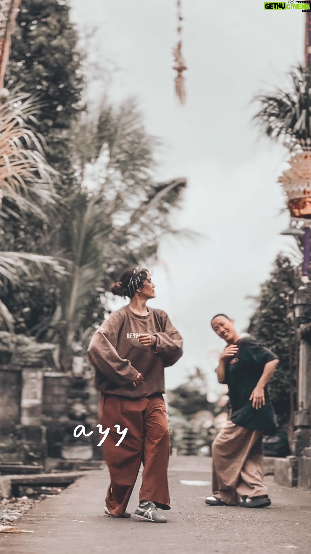 Pradaini Surva - 137.5K Likes - 📍 streets of bali, during Galungan 
Celebrating the victory of Dharma over adharma 
We be learning how to doughie 🤌🏽
-
Incredible 2 weeks of training 
Now it feels refreshing to be back to creating and wandering.
Love this lila 🌻