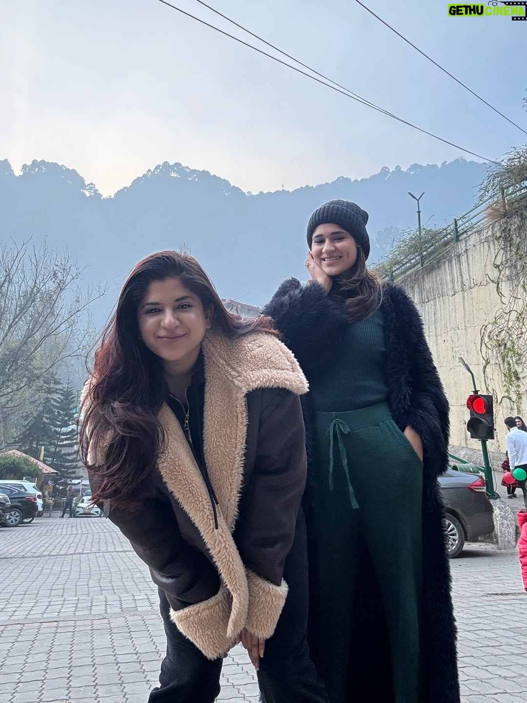Preeti Singh - 338 Likes - What a blessing it is to be from the snowy mountains ❄️ Christmas always feels extra special here 🎄🤍
Merry Christmas, everyone 🤗✨