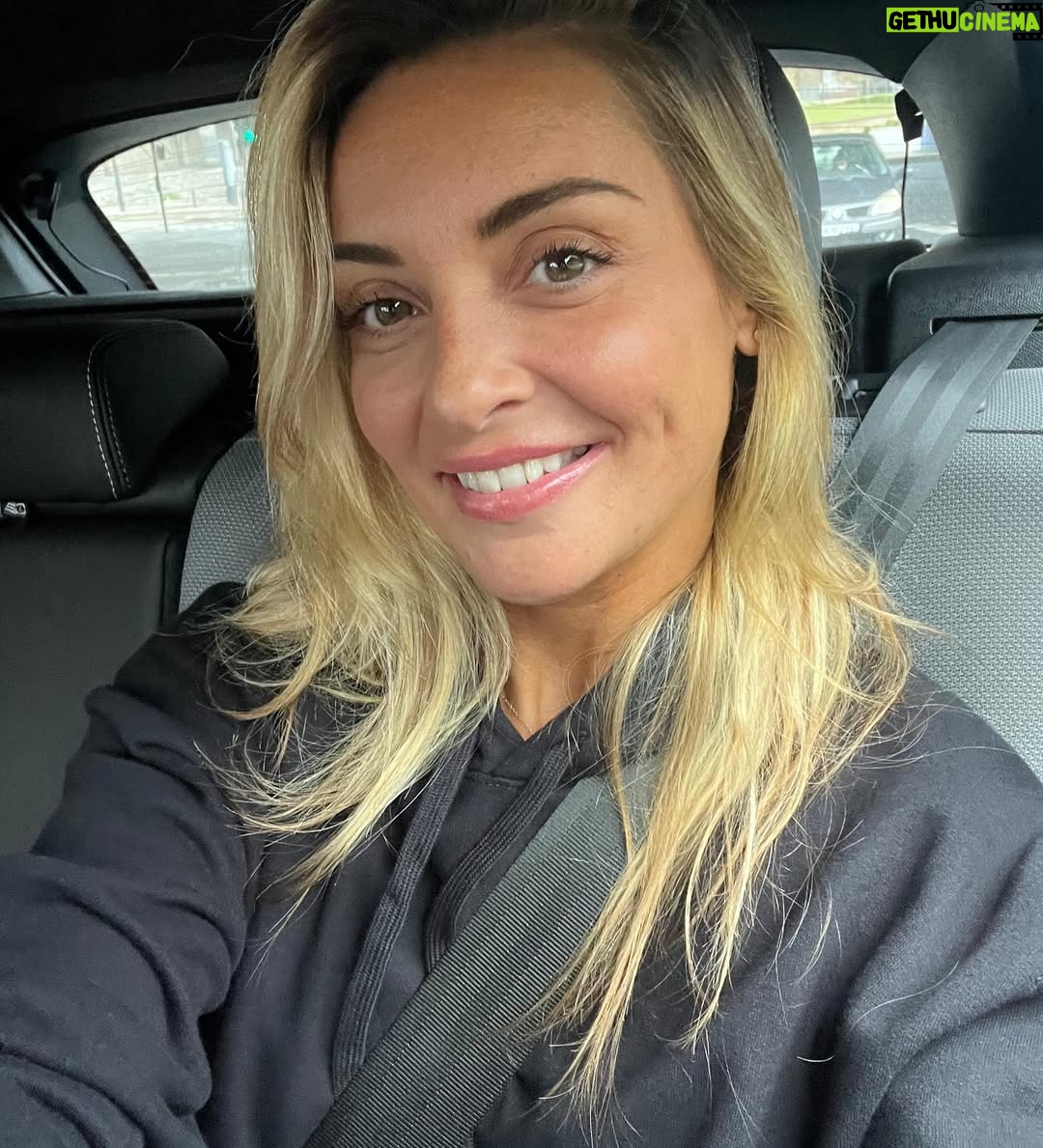 Priscilla Betti - 13.8K Likes - OUI, ce costume je l’adore ! 😁 Je l’ai choisi direct, un véritable coup de cœur !
Je me suis régalée, cette aventure a vraiment été extraordinaire, entourée de personnes formidables, et des camarades de scène que je garde comme un précieux souvenir.

J’espère que vous l’avez aimée autant que moi ! Et les indices, les avez-vous tous trouvés ? 🔍 👀

#masksinger #lataupe #priscilla #priscillabetti #tf1