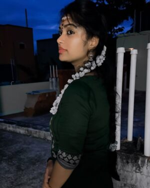 Priya Joe Instagram - Nature does not hurry🍀🌾Yet everything is accomplished🎀💫🥰

Pc: @ggunasekaran34 🤴🏻♥️
#wednesday #vibes 😍🎀 #tajumahal #song #my #favorite #new #update #positivity #trend #post ✨😇