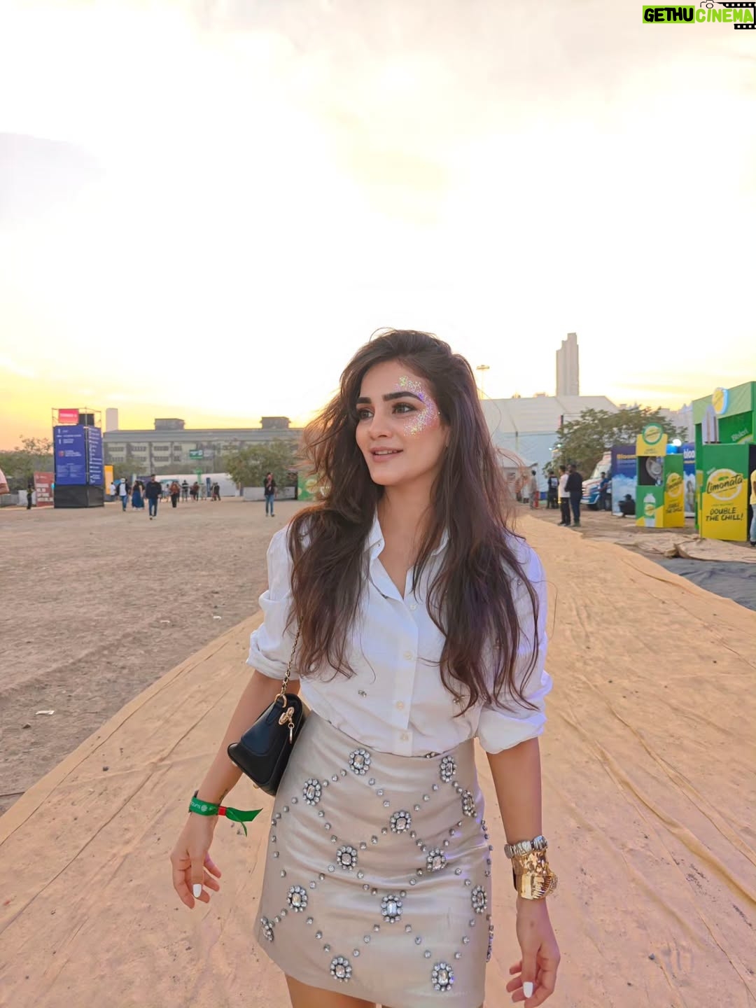 Priyanka Purohit - 14.8K Likes - 🪩