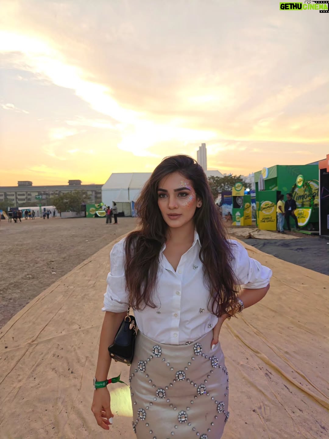 Priyanka Purohit - 14.8K Likes - 🪩