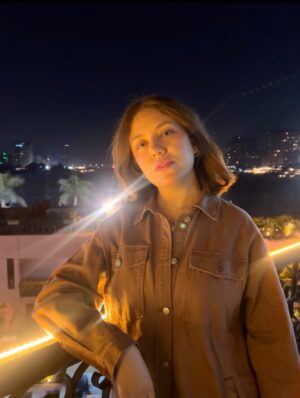 Rahma Hassan Instagram - 👩🦰 not a good quality,but you know:)