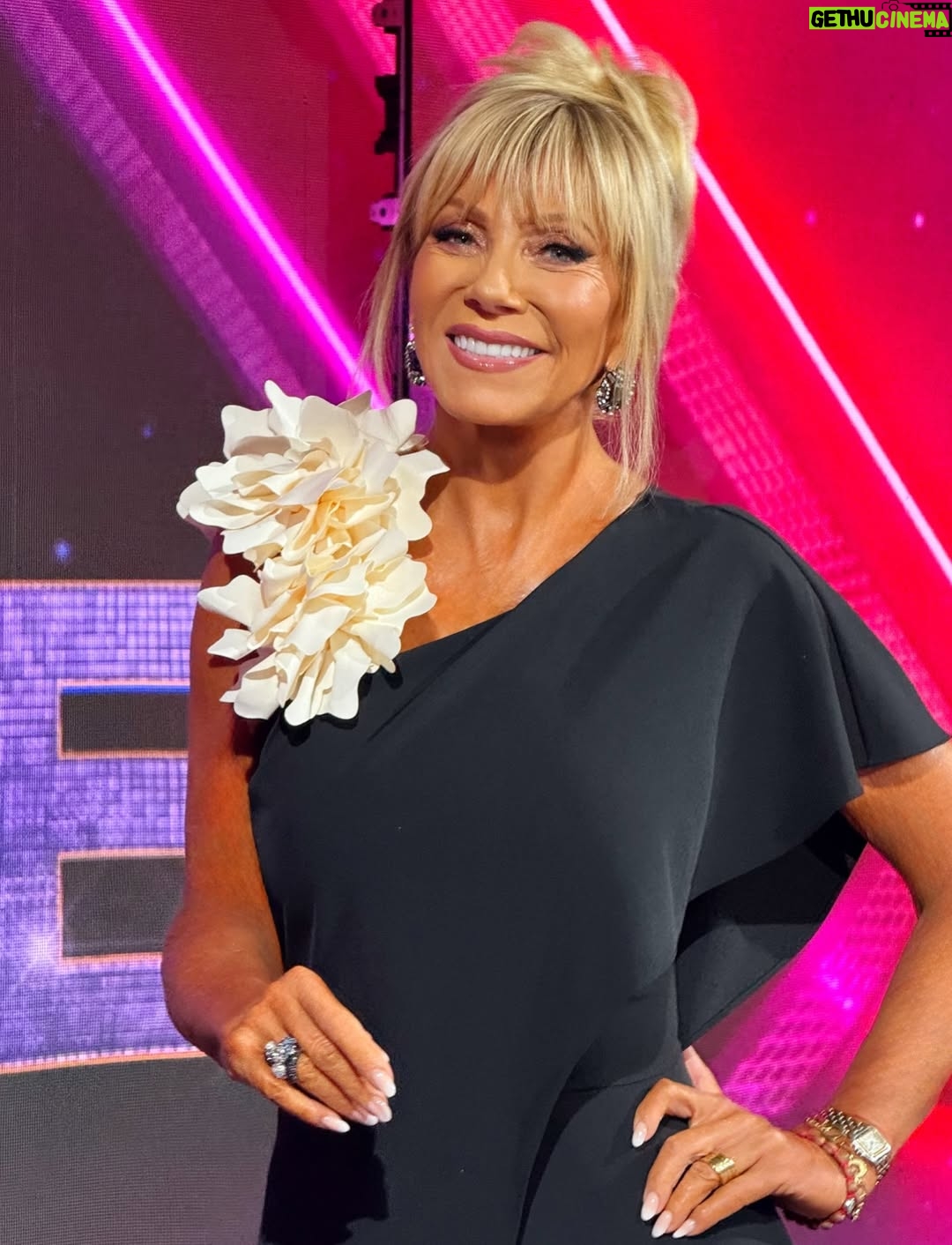 Raquel Argandoña - 6.8K Likes - 🔥💃 ¡Hoy es noche de eliminación en Fiebre de Baile! 🕺🔥
La tensión se siente en el aire 😱✨
👉 ¿Quién crees que debería salvarse esta noche?

👗 vestido @juanfailer 

💄 @maccosmeticschile 
💇‍♀️ @nssavedra 
💋 maquillaje x @charlie.mua 
📸  @diegohernandezvaldes 

✨ Mi pelo brilla todas las noches gracias a @kerastase_official