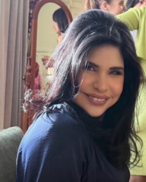 Raquel Garza Instagram - #azul…..

#smile #sonrie #domingo #joy #hapiness #woman #aprendiendo #vivir