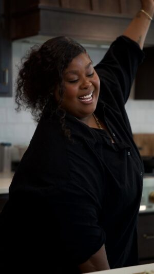 Raven Goodwin Instagram - What are ya’ll cooking for Sunday dinner?! #joinmochi #mochipartner #mochihealth @joinmochi