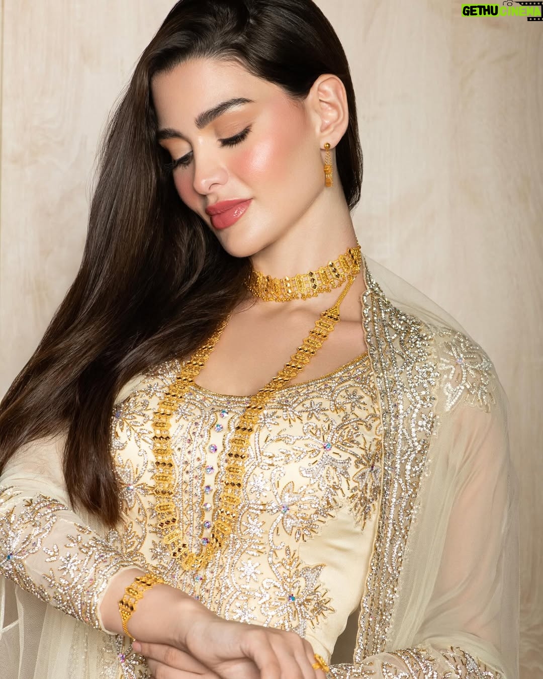 Rawan Bin Hussain - 63.3K Likes - In @alromaizanuae ✨💎🔥
Visit their booth 3200, Hall no. 6 at Sharjah EXPO centre
Explore their exclusive collection at the Watch & Jewellery Middle East Show, Sept 25 to 29
