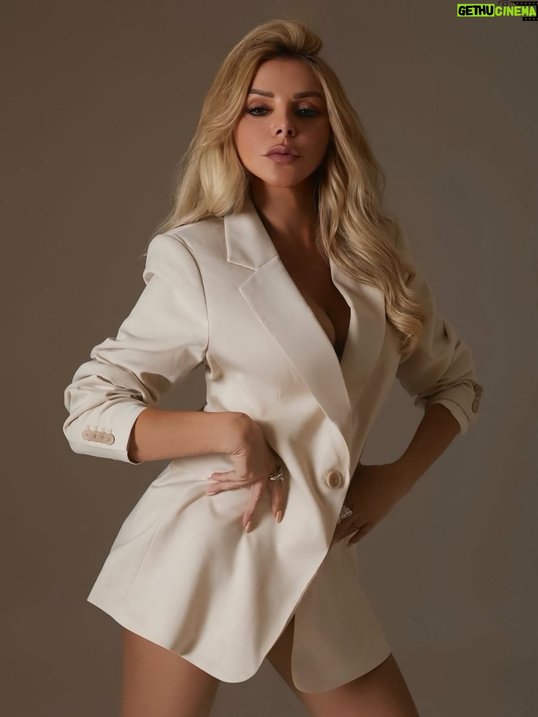 Razan Moughrabi - 2.1K Likes - Commanding, sculpted, untouchably fierce ⚡️✨
-by Ahmed Abdallah
Photography @agvisualartist 
Makeup @kholoud.saied 
Hairstyle @stylist_najwa 
Organiser @zizostylist