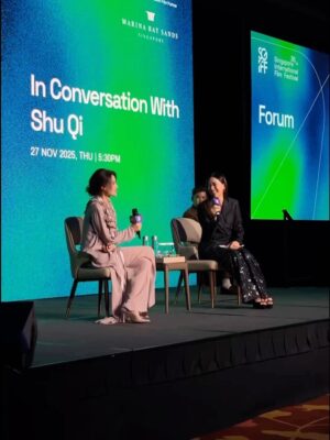 Rebecca Lim Instagram - My first time hosting an In Conversation session, and it happened to be with the incredible Shu Qi. You can imagine the nerves! But she was warm and so open in sharing her journey. My biggest takeaway? 
If your heart tells you to take a step, take it. Don’t be afraid 🤍

And truly, it was energising to see so many of you at @sgiffest. Your presence made it even more special. Thank you 🫶🏻