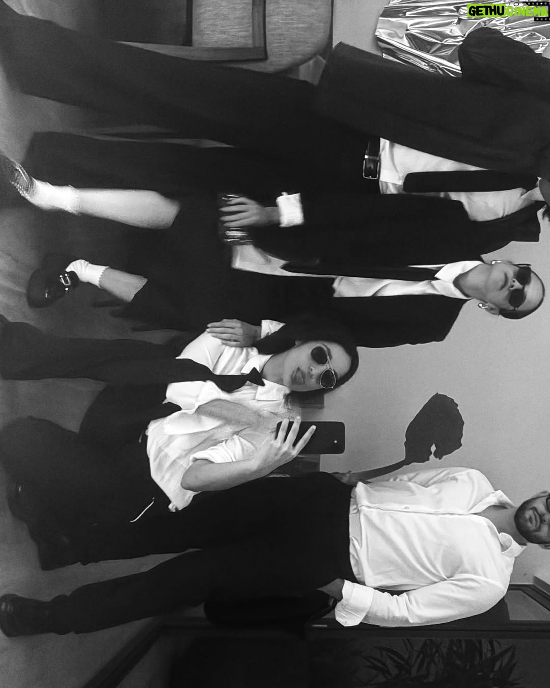 Regina Reynoso - 93K Likes - M de men in black M de Mucha trama 🎲🎱
