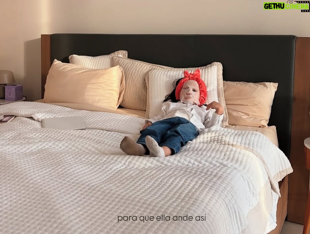 Regina Reynoso - 9.7K Likes - Después de 5 años ya no es raro recibir felicitaciones este día 🥰.