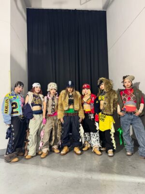 ReiNa Instagram - 【MMA2025】
@xxxibgdrgn ✖︎ @rhtokyo_official 😭🇰🇷✨

THANK YOU SO MUCH🙏❤️

@melon_music 

Cap & shoes by @hitomi_1054 
hair&make up by @jennyhousepr @moah_hair 

#RHTokyo
#MMA2025