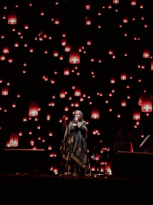 Rekha Bhardwaj Instagram - Live music carries a special joy…
one that becomes even more magical when hearts listen back.
Kolkata, thank you for filling ours and wrapping a winter evening in warmth ✨❤️

Organizer - @rudrakshacommunication

Musicians:
Co-Singer - @sourabhjoshiofficial
Lead Guitar - @mayukhgtr
Bass Guitar - @r_jayant
Electric Guitar - @prabhatraghu
Keyboard - @vishallomjail
Drums -@mukuldongreofficial
Beatboxing, Rap, Djembe - @ashaysharmaa
Violin -@manasviolin
Saxophone - @rajsodhasaxphone
Flute - @ninadbansuri
Tabla - @vinayaknetke

Tech Team 
FOH - @alokpunjani
MOH - @praveen_ayare
Light Engineer - @kevin
Visual Engineer - @ritesh

MUA - @elvisvaaz
Dress - @rohitbalofficial
Jewellery - @astitvaindia

Photographer & DOP - @peppered_yolk

Management
@vishwasxd @prempatil99
@tmtalentmanagement

#tmtalentmanagement #rekhabhardwaj #rekhabhardwajlive