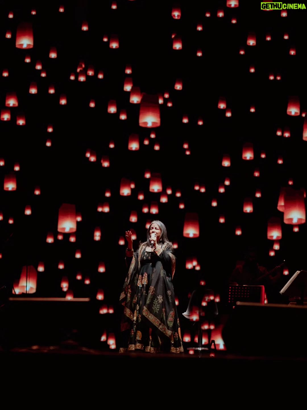 Rekha Bhardwaj - 1.7K Likes - Live music carries a special joy…
one that becomes even more magical when hearts listen back.
Kolkata, thank you for filling ours and wrapping a winter evening in warmth ✨❤️

Organizer - @rudrakshacommunication

Musicians:
Co-Singer - @sourabhjoshiofficial
Lead Guitar - @mayukhgtr
Bass Guitar - @r_jayant
Electric Guitar - @prabhatraghu
Keyboard - @vishallomjail
Drums -@mukuldongreofficial
Beatboxing, Rap, Djembe - @ashaysharmaa
Violin -@manasviolin
Saxophone - @rajsodhasaxphone
Flute - @ninadbansuri
Tabla - @vinayaknetke

Tech Team 
FOH - @alokpunjani
MOH - @praveen_ayare
Light Engineer - @kevin
Visual Engineer - @ritesh

MUA - @elvisvaaz
Dress - @rohitbalofficial
Jewellery - @astitvaindia

Photographer & DOP - @peppered_yolk

Management
@vishwasxd @prempatil99
@tmtalentmanagement

#tmtalentmanagement #rekhabhardwaj #rekhabhardwajlive