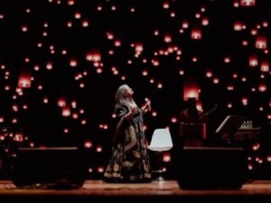 Rekha Bhardwaj Instagram - Live music carries a special joy…
one that becomes even more magical when hearts listen back.
Kolkata, thank you for filling ours and wrapping a winter evening in warmth ✨❤️

Organizer - @rudrakshacommunication

Musicians:
Co-Singer - @sourabhjoshiofficial
Lead Guitar - @mayukhgtr
Bass Guitar - @r_jayant
Electric Guitar - @prabhatraghu
Keyboard - @vishallomjail
Drums -@mukuldongreofficial
Beatboxing, Rap, Djembe - @ashaysharmaa
Violin -@manasviolin
Saxophone - @rajsodhasaxphone
Flute - @ninadbansuri
Tabla - @vinayaknetke

Tech Team 
FOH - @alokpunjani
MOH - @praveen_ayare
Light Engineer - @kevin
Visual Engineer - @ritesh

MUA - @elvisvaaz
Dress - @rohitbalofficial
Jewellery - @astitvaindia

Photographer & DOP - @peppered_yolk

Management
@vishwasxd @prempatil99
@tmtalentmanagement

#tmtalentmanagement #rekhabhardwaj #rekhabhardwajlive