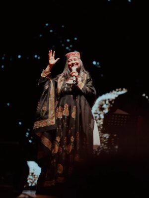Rekha Bhardwaj Instagram - Live music carries a special joy…
one that becomes even more magical when hearts listen back.
Kolkata, thank you for filling ours and wrapping a winter evening in warmth ✨❤️

Organizer - @rudrakshacommunication

Musicians:
Co-Singer - @sourabhjoshiofficial
Lead Guitar - @mayukhgtr
Bass Guitar - @r_jayant
Electric Guitar - @prabhatraghu
Keyboard - @vishallomjail
Drums -@mukuldongreofficial
Beatboxing, Rap, Djembe - @ashaysharmaa
Violin -@manasviolin
Saxophone - @rajsodhasaxphone
Flute - @ninadbansuri
Tabla - @vinayaknetke

Tech Team 
FOH - @alokpunjani
MOH - @praveen_ayare
Light Engineer - @kevin
Visual Engineer - @ritesh

MUA - @elvisvaaz
Dress - @rohitbalofficial
Jewellery - @astitvaindia

Photographer & DOP - @peppered_yolk

Management
@vishwasxd @prempatil99
@tmtalentmanagement

#tmtalentmanagement #rekhabhardwaj #rekhabhardwajlive
