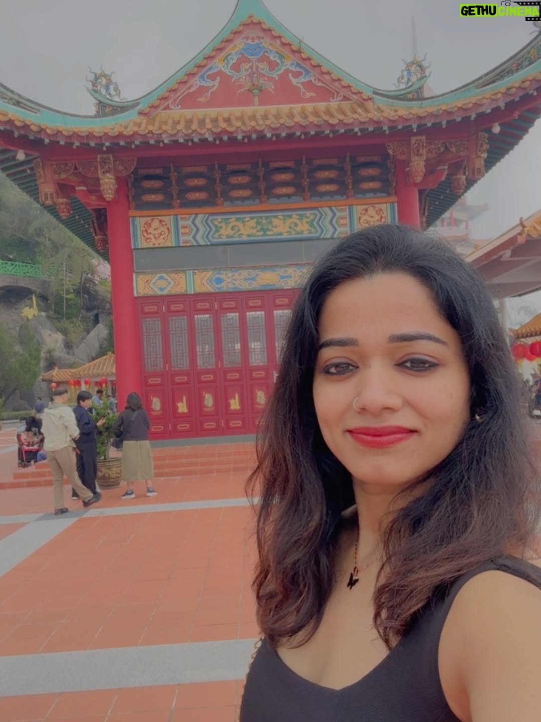 Renjini Kunju - 4K Likes - Solo trips & selfies 🤍
Not easy, but beautiful.
No regrets