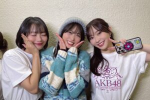 Rie Kitahara Instagram - AKB48は青春です in 武道館🌸
出演させていただきました！
AKB48、20周年おめでとうございます！
その歴史の中に、自分が参加できたこと、たくさんの青春を過ごせたことが本当に幸せです。この道を選んで良かった☺️家族以上に家族なメンバーたちや、大切なファンの方たち、素敵なスタッフさんたちに出会えた。AKB48のおかげで、自分の人生がすごく色鮮やかなものになりました。

そしてなにより、AKB48の楽曲たちが
誰かの人生を彩っていること。
メンバーたちの頑張っている姿が
誰かの励みになっていること。
こんなに素敵なことはないですよね🥹

そしてAKB48のメンバーたち自身が、AKB48が好きなこと。
本当に思い出たっぷりなんです！
昨日は、懐かしい楽曲を懐かしいメンバーで披露することも多くて。
踊りながらいろいろなことが走馬灯のようにかけぬけて
曲中に泣きそうになりました。
もちろん辛かったこともあったけど、そんな思い出があることすら愛おしいです🥹(それは大人になったから言えることだけど🤲🏻)

昨日は本当にタイムスリップしたみたいでした！
メンバーみんな変わらなさすぎたよ。怖いくらい変わってなかったよ。すごいね？

もう見ることはないのかな、と思っていた一面サイリウムの景色や、暖かい声援をありがとうございました！！！！
この思い出を胸に、また明日から生きていきます🌸

 #akb48
#akb48は青春ですin武道館