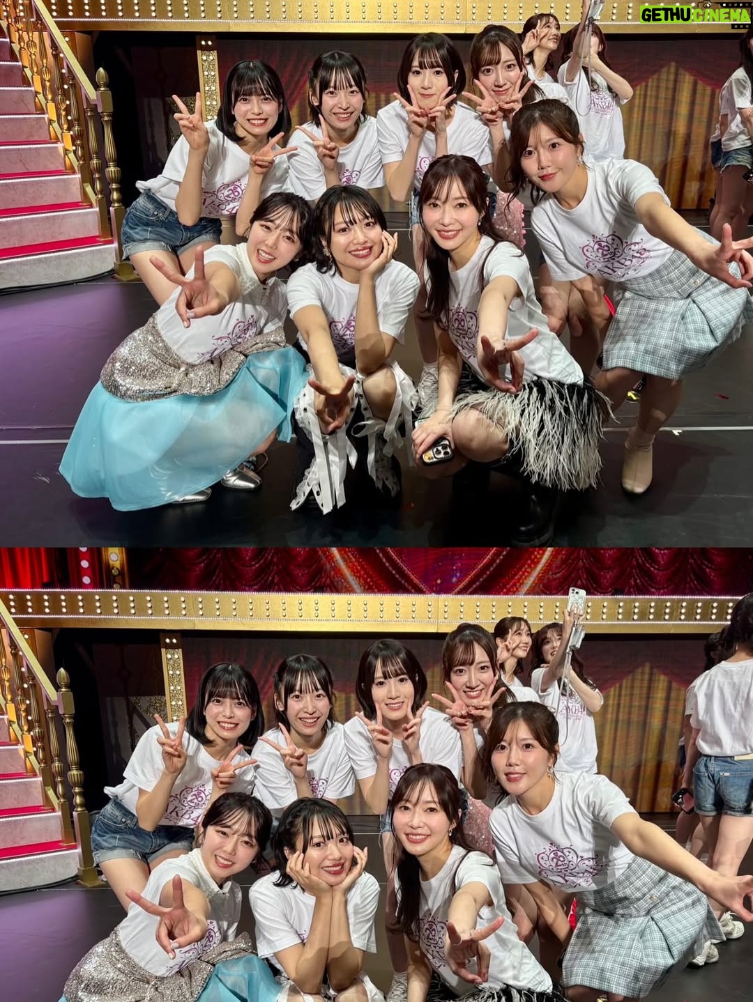 Rie Kitahara - 12.3K Likes - AKB48武道館ライブ2日目夜公演🌙
OGメンバーとしてお邪魔しました！

おそらくみなさんの想像している
何倍もAKB48でしたよね？！😇
しっかりがっつり、ライブさせていただきました！🎤
もうきっとこんなに歌って踊ることはないよね？
そう思ったら一瞬一瞬を目に焼き付けなきゃ！と思っていたのに
目まぐるしくあっという間に終わってしまったよ、楽しすぎて。
サイリウムの景色に会場が割れそうなほどの歓声、うちわやボード、タオル、たくさんたくさんありがとう☺️💖

根も葉もRumorを卒業生で頑張って振り入れしたり
SONEの新メンバーオーディション
そして思い出の詰まったAKB48のキラキラした楽曲
すべてが尊かった！！！

終演後、スタッフさん(しのぶさん)が涙しながら
カオスでがんばりやさんなAKBが観れたって話してくれて
今までの日々が走馬灯のように蘇ったなあ
みんなと頑張ってきて本当に良かった！
そしていま現役でキラキラしているメンバーと共にステージに立てて嬉しかった！
リハから立ち位置など本当に助けてもらいました🥹みーんな優しくて可愛かった☺️❣️

そして今日は最終日！
みーんなでAKB48の20周年をお祝いしましょう😍💖🎤

 #akb48
#akb48は青春ですin武道館