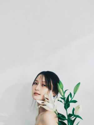 Riho Sayashi Instagram - New profile photos📷

間違いない皆さんとのチームで、いまの私を写して頂きました。
宣材、HPの写真が新しくなります！

🤍
@seiyafujii 
@uenochika 
@stylist_fujimoto