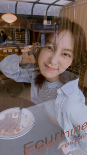 Riko Xi Instagram - 當你跟很會拍照的朋友出去～你會獲得？

那個生火腿乳酪麵包在好吃幾點的？･᷄-･᷅🥨🍞🥖