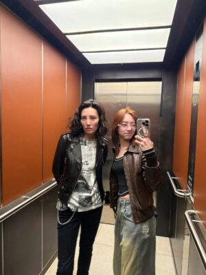 Riko Xi Instagram - 倫敦照片日記🇬🇧

1.&2.開心的Hyde Park野餐

3.熱敷我的針眼 從第一天上飛機就腫起來
（針愛每一天☺️)

4.對我超好的倫敦友人🫶🏻✨

5.Brick lane 一個人閒晃的時光 (搖滾版老皮）

6.朋友家樓上的美景 神美

7.煮飯婆打工換宿🤣（有副廚）

8.料理小天才 滷肉 香菇雞湯

9&10.塗鴉貓&🍷

11.這家超好吃🤤

12.東倫敦亂逛
