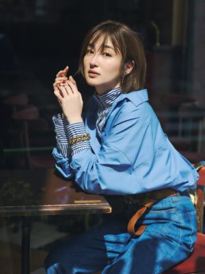 Rin Takanashi Instagram - andGIRL PLUS vol.3が発売中です🤩
今回は夫婦に、なんとぱんちゃんまで裏表紙デビューさせて頂きました😍😂
誌面にも登場しています♪

そして連載がPLUSに移動になりました！
今回はゴルフヨガに挑戦🧘‍♀️
その後ゴルフ行ったら、久しぶりに100切りしました⛳️

今回もおしゃれな情報がたくさんのPLUS、ぜひご覧ください☺️