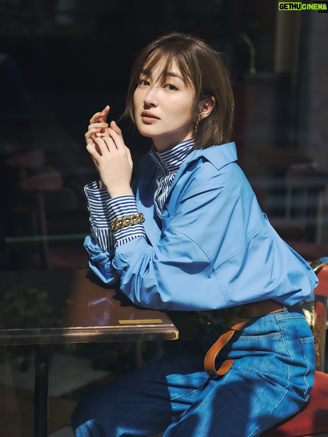 Rin Takanashi - 19K Likes - andGIRL PLUS vol.3が発売中です🤩
今回は夫婦に、なんとぱんちゃんまで裏表紙デビューさせて頂きました😍😂
誌面にも登場しています♪

そして連載がPLUSに移動になりました！
今回はゴルフヨガに挑戦🧘‍♀️
その後ゴルフ行ったら、久しぶりに100切りしました⛳️

今回もおしゃれな情報がたくさんのPLUS、ぜひご覧ください☺️