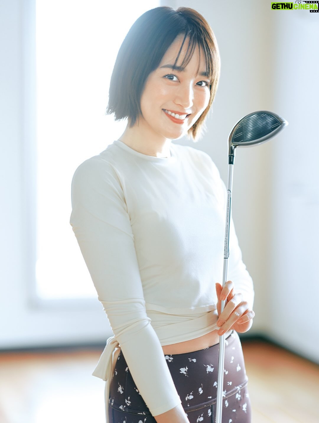 Rin Takanashi - 19K Likes - andGIRL PLUS vol.3が発売中です🤩
今回は夫婦に、なんとぱんちゃんまで裏表紙デビューさせて頂きました😍😂
誌面にも登場しています♪

そして連載がPLUSに移動になりました！
今回はゴルフヨガに挑戦🧘‍♀️
その後ゴルフ行ったら、久しぶりに100切りしました⛳️

今回もおしゃれな情報がたくさんのPLUS、ぜひご覧ください☺️