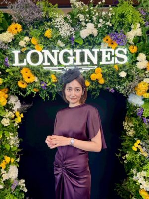 Rin Takanashi Instagram - ジャパンカップのレースも観戦しました🐴
元々馬が好きなので、肉眼で観るレースは本当にカッコよくて…
カランダガンのレコードタイム！すごかったです✨
お土産に、推してたドウデュースのぬいぐるみもいただいて、幸せな1日でした🐎☺️