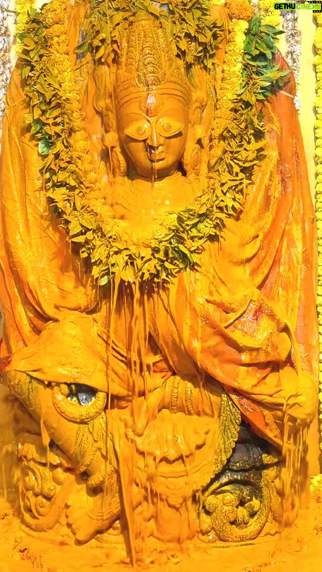 Rishikaa Singh Chandel - 103.9K Likes - माँ पीतांबरा मैया का दिव्य दरबार डॉकबंगला शिवपुर विंध्याचल जिला-मिर्जापुर (उत्तर प्रदेश) में स्थित है मैया के दिव्य श्रृंगार दर्शन मात्र से मनुष्य के सभी कष्ट दूर हो जाते हैं मुख्य सेवक - रंगनाथ दास (श्रृंगारिया) सम्पर्क सूत्र -8400627277#instagood #instagram #bhakti #vindhyachal #rangnath_maharaj