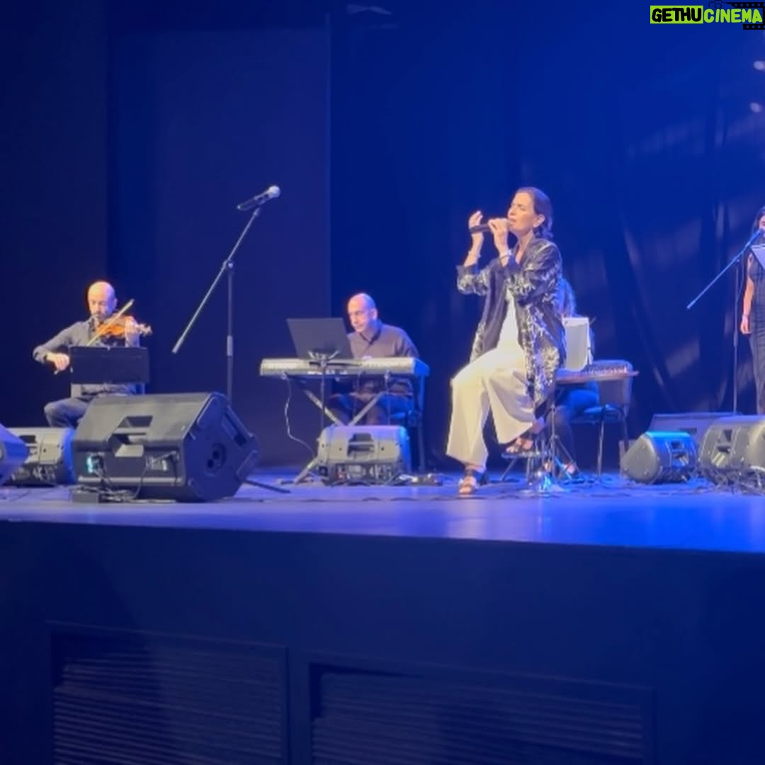 Rita Hayek - 8.3K Likes - فخورة بإمّي اللي على عمر ال٦٠ حقّقت حِلم من أحلامها بأمسية غنائية على خشبة مسرح دوّار الشّمس. 
إمّي اللي كنّا نغفى على أغانيها نحنا و صغار..نطرت لكْبِرنا و حقّقت حلمها.
Joyce Peter and I are proud of you Dolly 🥹 Dreams do not have an expiration date. You inspire me mami🤍