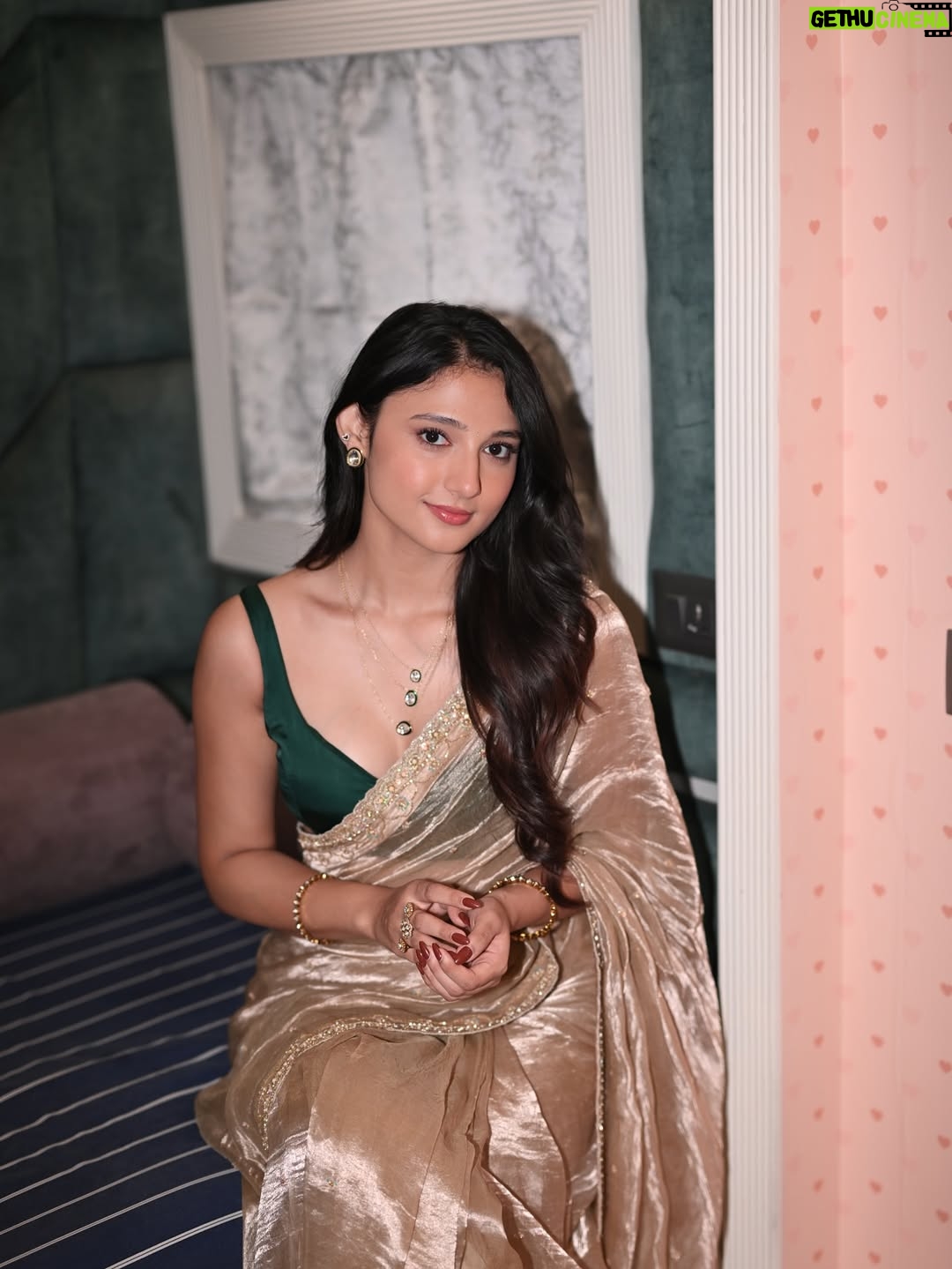 Ritika Nayak - 503.4K Likes - Glowing and growing ✨🌼
.

Photography @captured_fate 
Makeup @creatvidhii
Hair @blenditlikenavya
Outfit @mintblushdesigns
Jewellery @suhana_art_and_jewels
Styled by @towindia india @dishhhaaa._ @purplethoughtsind
@hetvii_shahhh